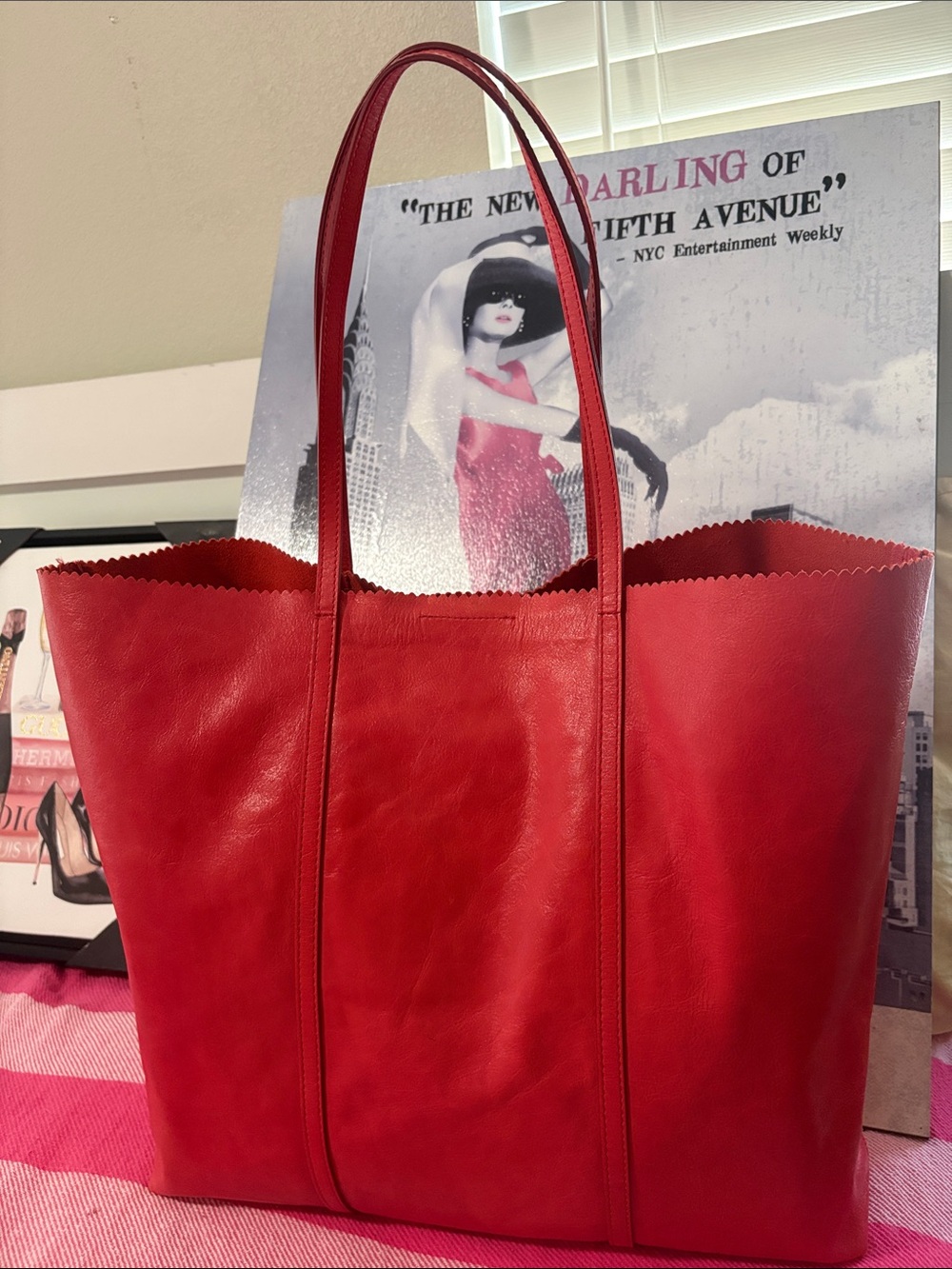 Banana Republic Pale Red Leather Scalloped-Top Tote - Picture 3 of 16